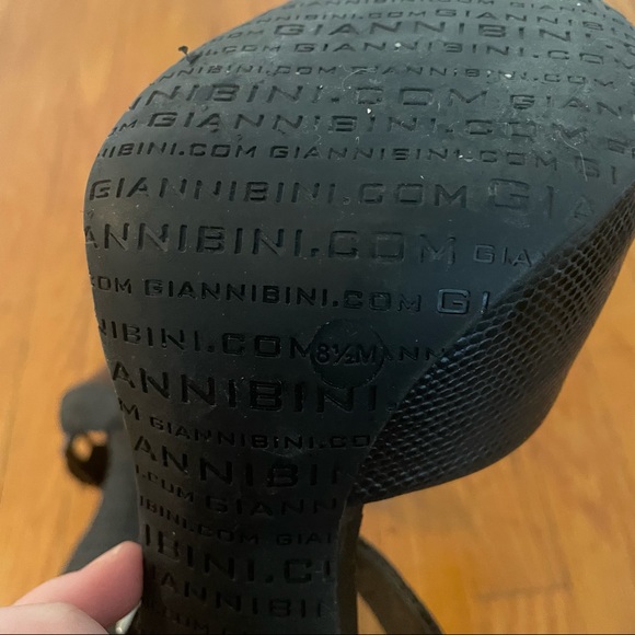 Gianni Bini Platform Heels - Picture 9 of 10